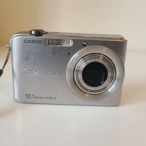 Casio Exilim 10.1 MP Silver Digital Camera (untested)